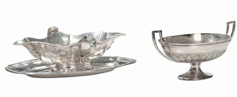 Due salsiere diverse in argento  - Auction Fine Arts from refined private house - Cambi Casa d'Aste