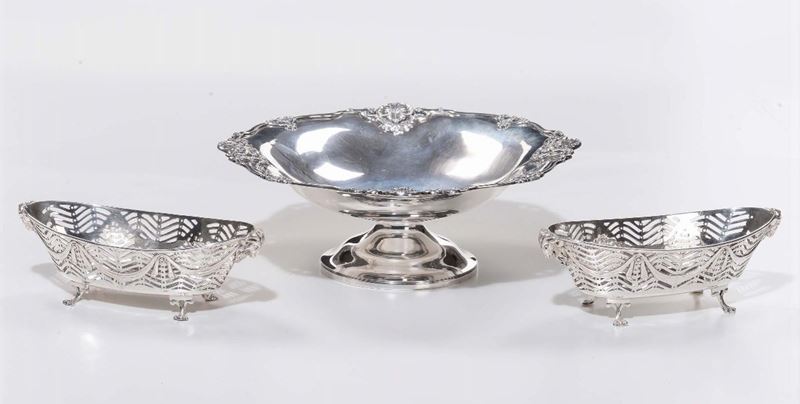Alzata e coppia di piccoli cestini traforati in argento  - Auction Modern and Contemporary Silvers - Cambi Casa d'Aste