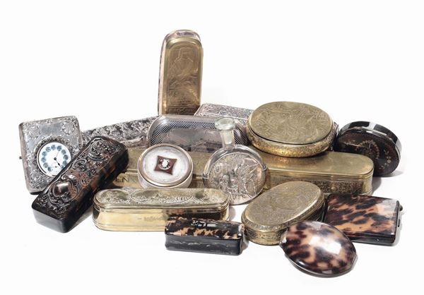 Lotto di scatole in argento e altri materiali, XIX-XX secolo