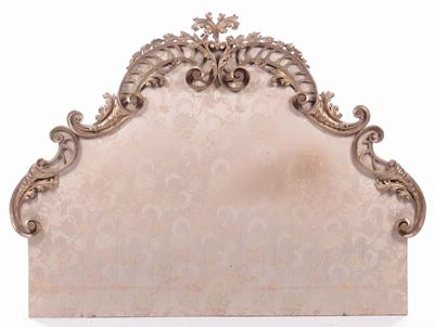 Testata di Letto con Fregi Dorati del XVIII Secolo