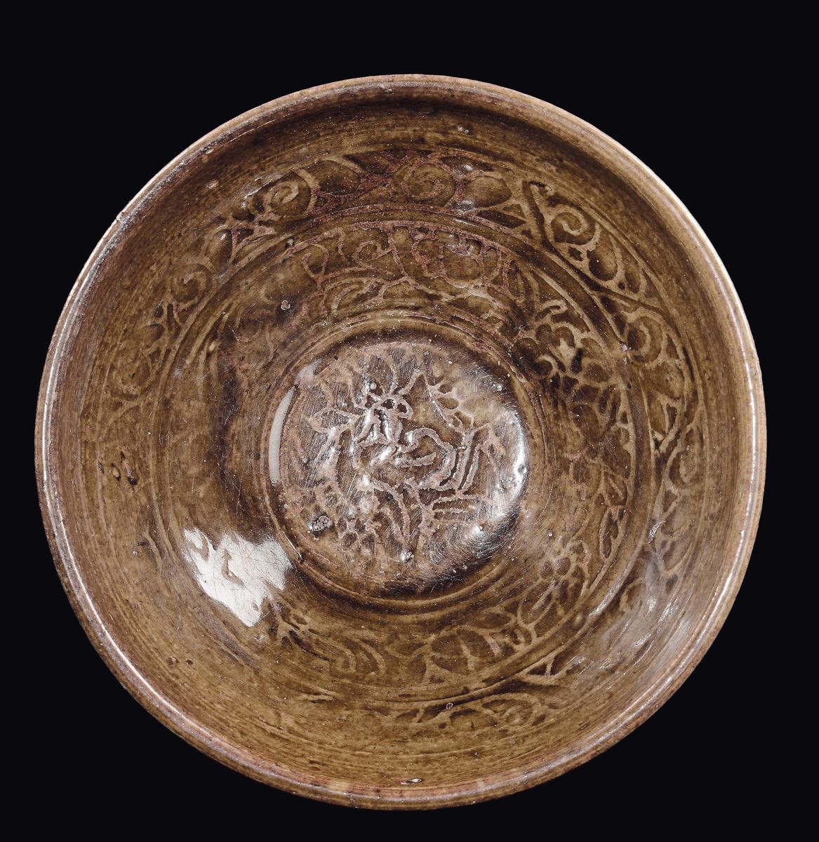 Ciotola Jun, smalto marrone chiaro, Cina, Dinastia Song (960-1279)