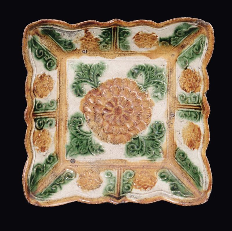 A Sancai-glazed stoneware square dish, China, Song Dynasty (960-1279)  - Auction Fine Chinese Works of Art - Cambi Casa d'Aste