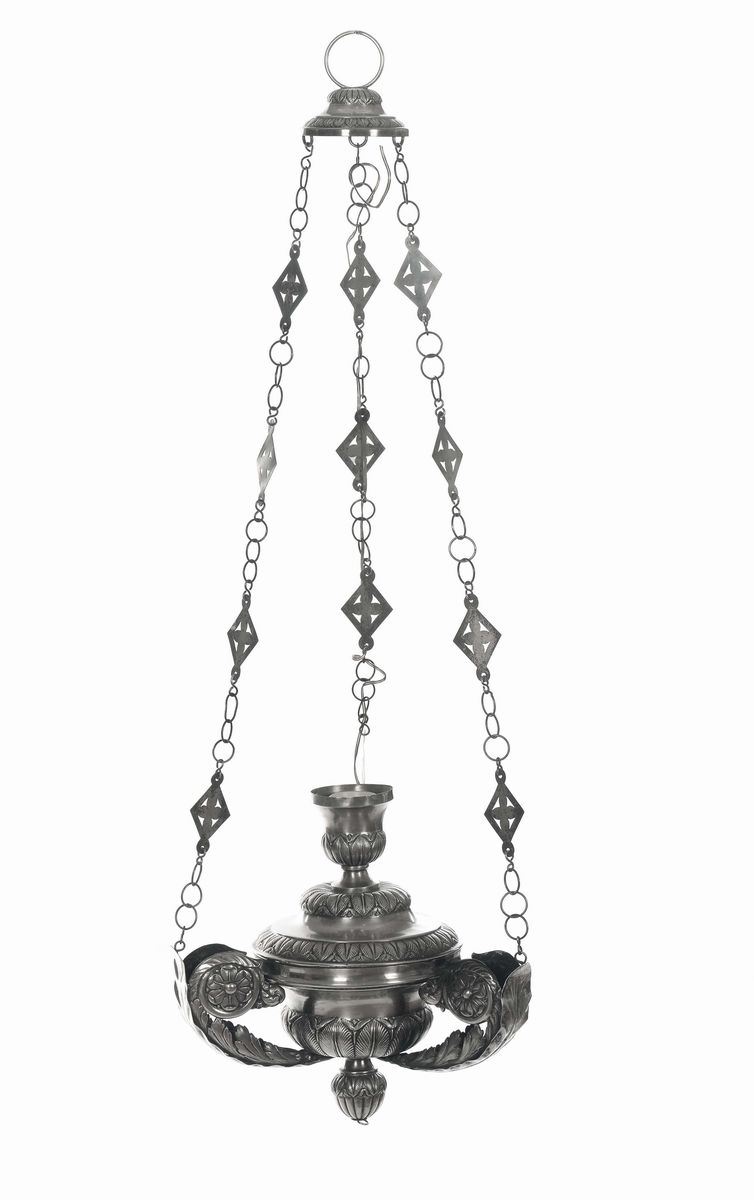 Lampada votiva in argento sbalzato, manifattura italiana del XIX secolo  - Asta Argenti da Collezione Italiani ed Europei - II - Cambi Casa d'Aste