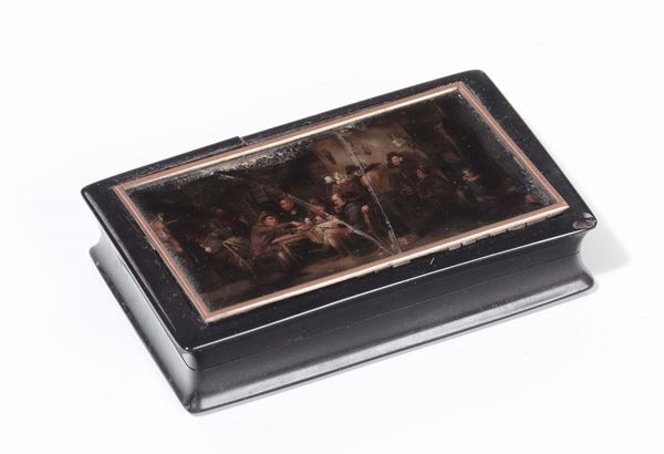 Tabacchiera in tartaruga con coperchio dipinto