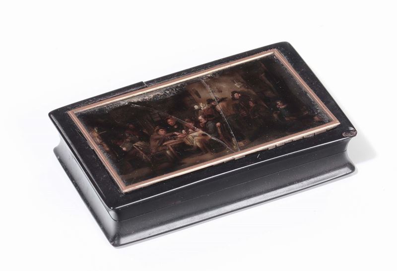 Tabacchiera in tartaruga con coperchio dipinto  - Auction Fine Arts from refined private house - Cambi Casa d'Aste