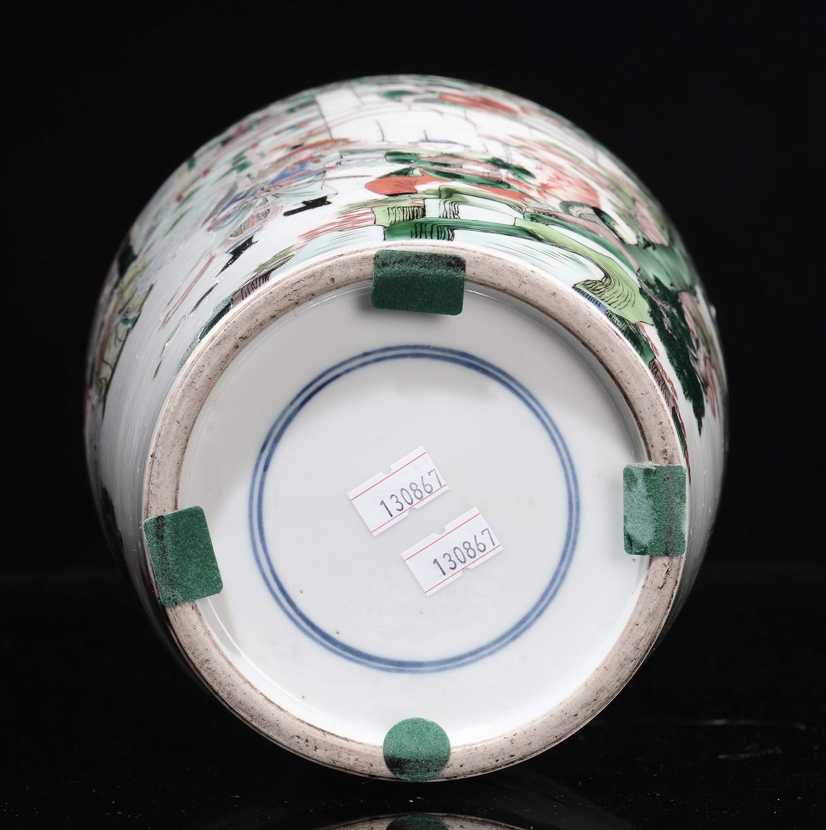 Vaso in Porcellana Policroma con Scene di Vita di Corte, Cina, Dinastia Qing, XIX Secolo