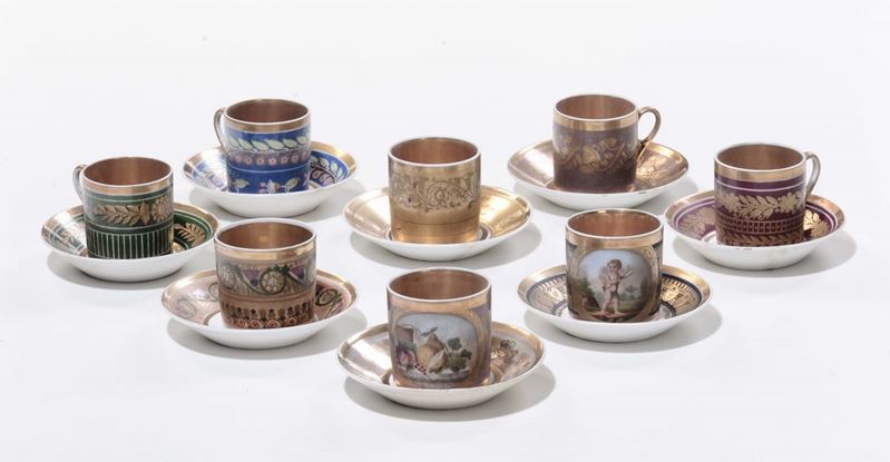 Otto tazzine con piattini in porcellana policroma e dorata  - Auction Fine Arts from refined private house - Cambi Casa d'Aste