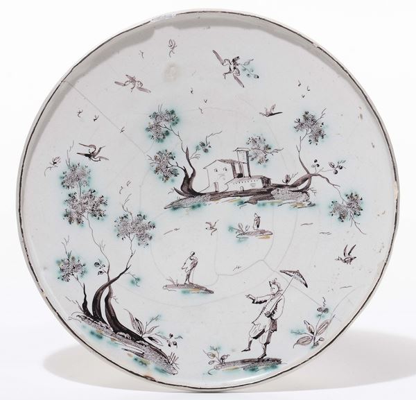 Alzata in maiolica, Savona, marca lanterna, XVIII secolo