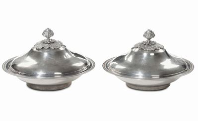 Coppia di Grandi Legumiere Tonde in Argento con Coperchi, Punzoni Ottomani, Turchia XIX Secolo