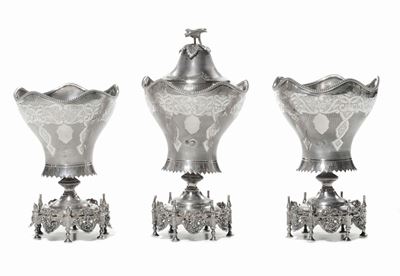 Set Composto da Tre Compostiere in Argento Sbalzato ed Inciso, Punzoni Ottomani, Turchia XIX Seco...