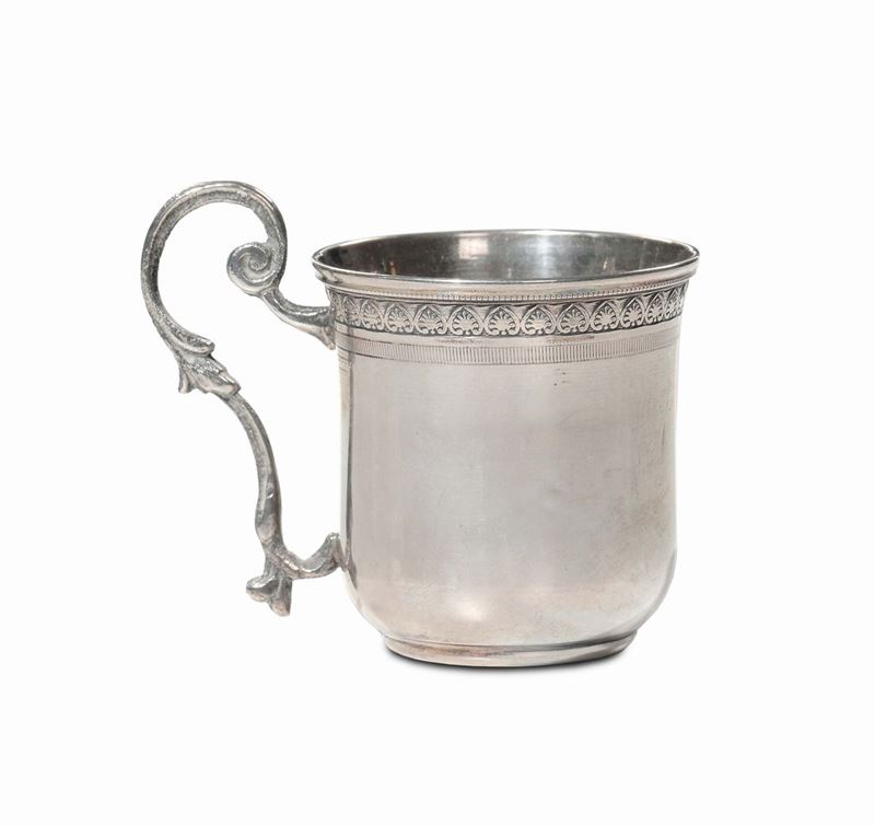Piccolo bicchiere monoansato in argento, senza punzoni, Turchia fine XIX secolo  - Auction Fine Arts from refined private house - Cambi Casa d'Aste