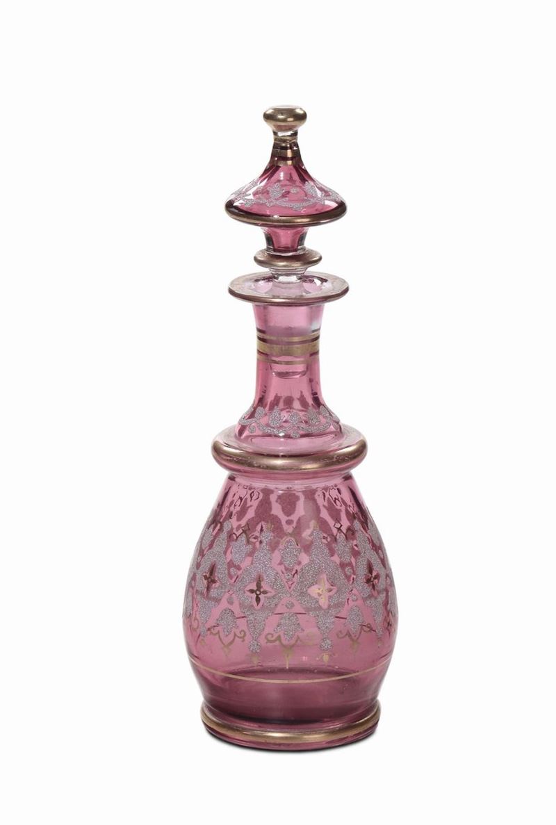 Bottiglia in vetro opalinato rosso con dorature, Boemia XIX secolo  - Auction Fine Arts from refined private house - Cambi Casa d'Aste