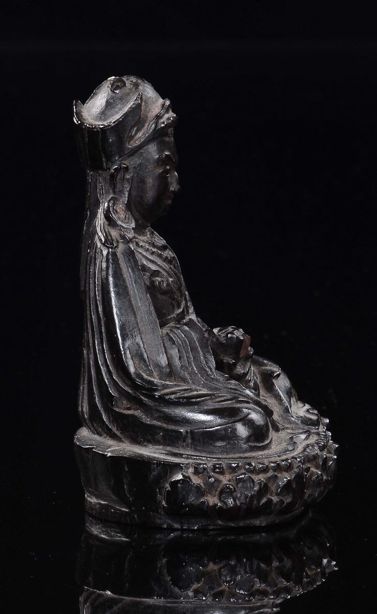 Figura di Padmasambahava in Legno Scolpito, Tibet Fine XVIII Inizi XIX Secolo