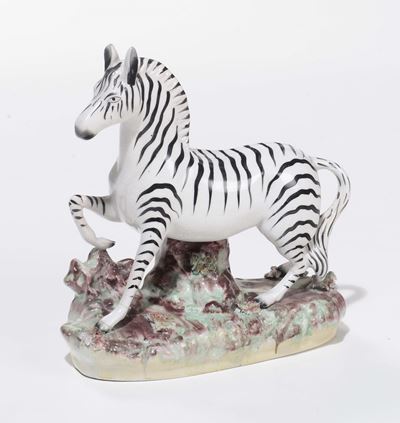 Zebra, Statuina in Terraglia Policroma, Inghilterra Staffordshire 1850 Circa