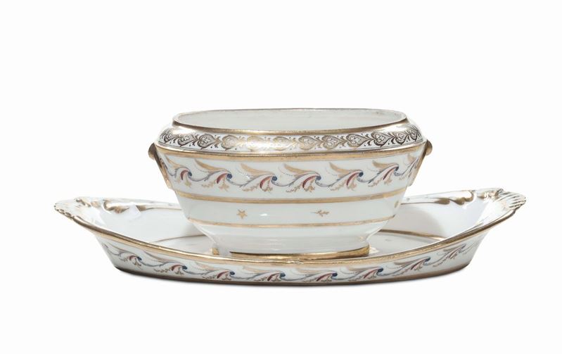 Salsiera in porcellana, marcatura in rosso Manifacture du Duc D’Angouleme a Paris. Vieux Paris 1780/90  - Asta Antiquariato, Affidamenti da raffinate dimore private - Cambi Casa d'Aste