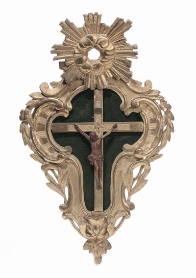 Ventola da Parete Luigi XV in Legno Scolpito e Dorato Contenente Cristo in Bosso, Piemonte XVIII ...