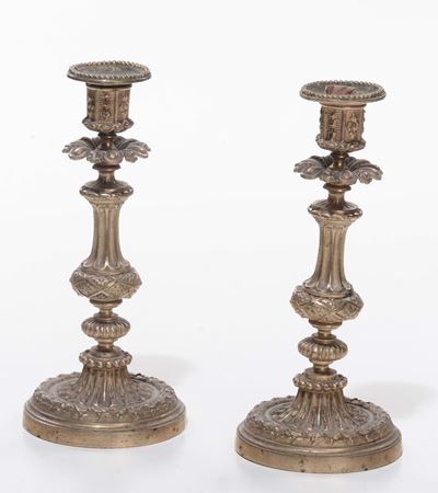 Coppia di Candelieri in Stile Luigi XVI in Bronzo Dorato, Francia XIX Secolo