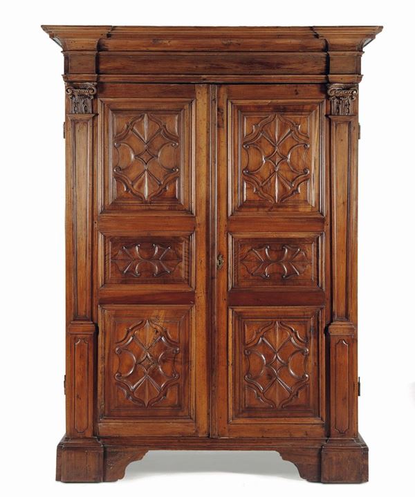 Armadio in noce pannellato a punta di diamante, Genova XVIII secolo