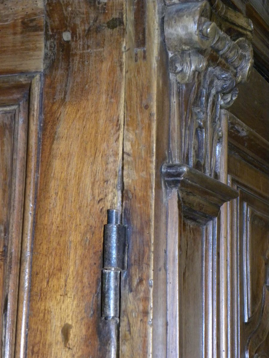 Armadio in Noce Pannellato a Punta di Diamante, Genova XVIII Secolo