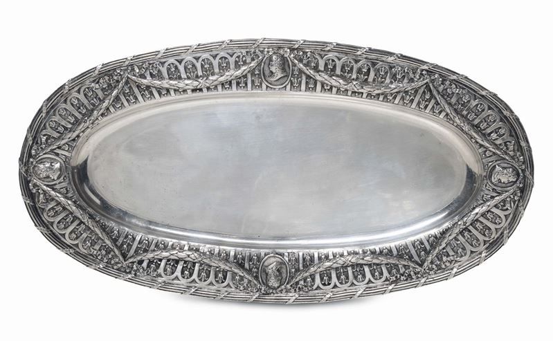 Vassoio ovale in argento in stile Luigi XVI, punzoni di fantasia per Parigi XIX-XX secolo  - Auction Italian and European Silver Collection  - II - Cambi Casa d'Aste