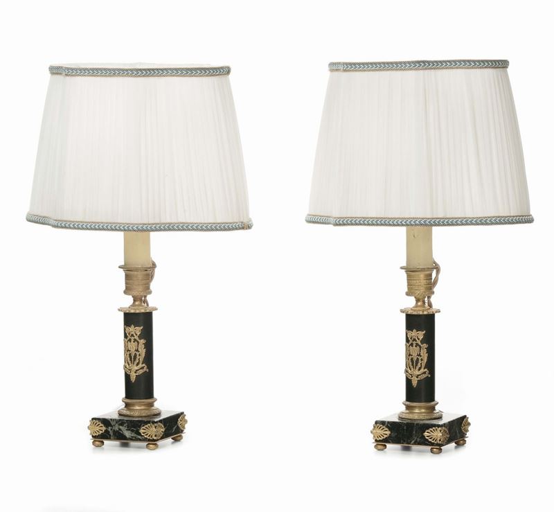 Coppia di piccoli candelieri Impero in marmo e bronzo dorato, XIX-XX secolo  - Auction Fine Arts from refined private house - Cambi Casa d'Aste