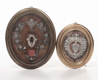 Due Piccole Cornici Ovali con Ex Voto