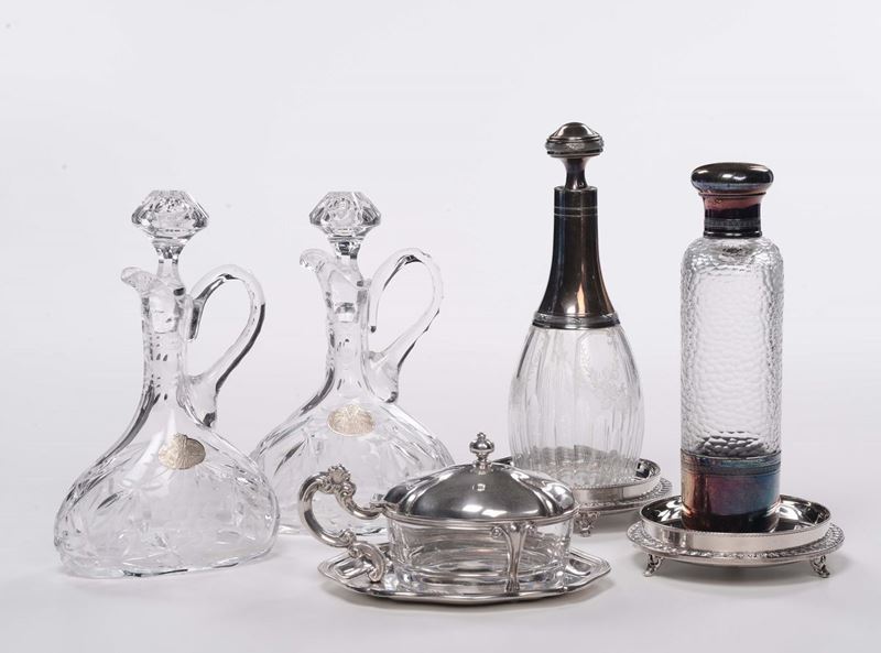 Lotto di oggetti in vetro e argento  - Asta Antiquariato, Affidamenti da raffinate dimore private - Cambi Casa d'Aste