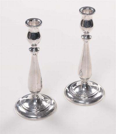 Coppia di Candelieri in Metallo Argentato, Cartier