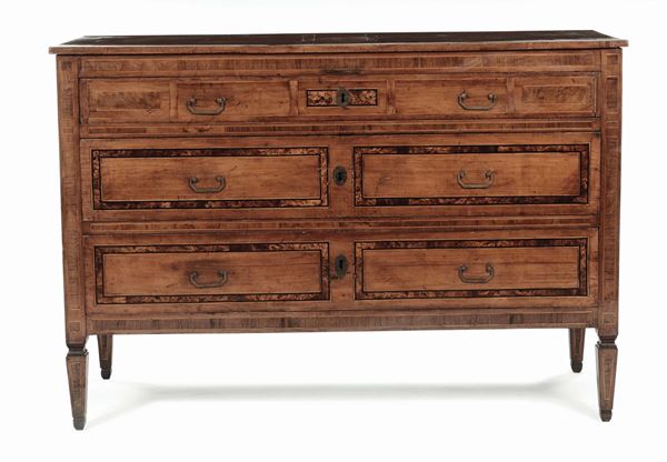 Coppia di comò Luigi XV lastronati ed intarsiati, XVIII secolo