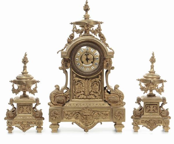 Trittico da camino in bronzo dorato, XIX secolo