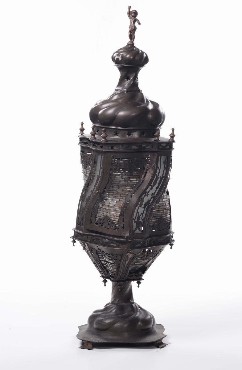 Lanterna in rame con putto sulla sommità  - Auction Fine Arts from refined private house - Cambi Casa d'Aste