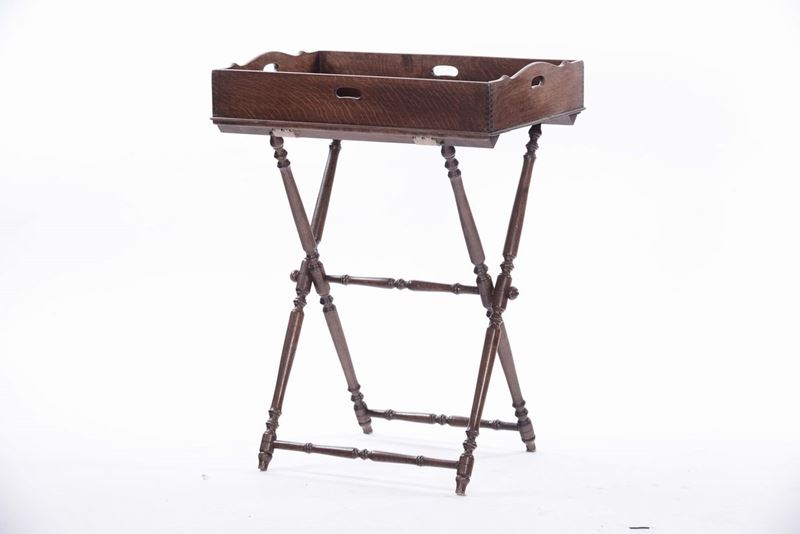 Piccolo servomuto con vassoio  - Asta Antiquariato, Affidamenti da raffinate dimore private - Cambi Casa d'Aste