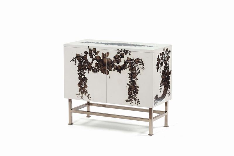 Piero Fornasetti Comò a due ante Panoplie  - Auction Design - II - Cambi Casa d'Aste