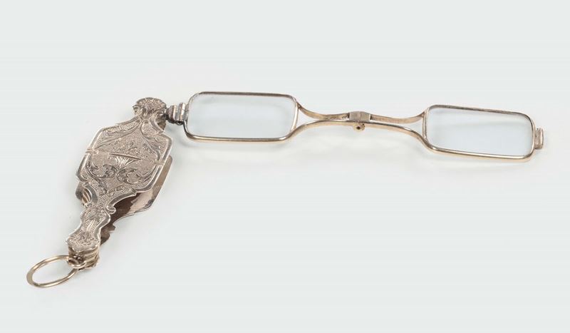 Occhiali da teatro in oro a basso titolo  - Asta Antiquariato, Affidamenti da raffinate dimore private - Cambi Casa d'Aste