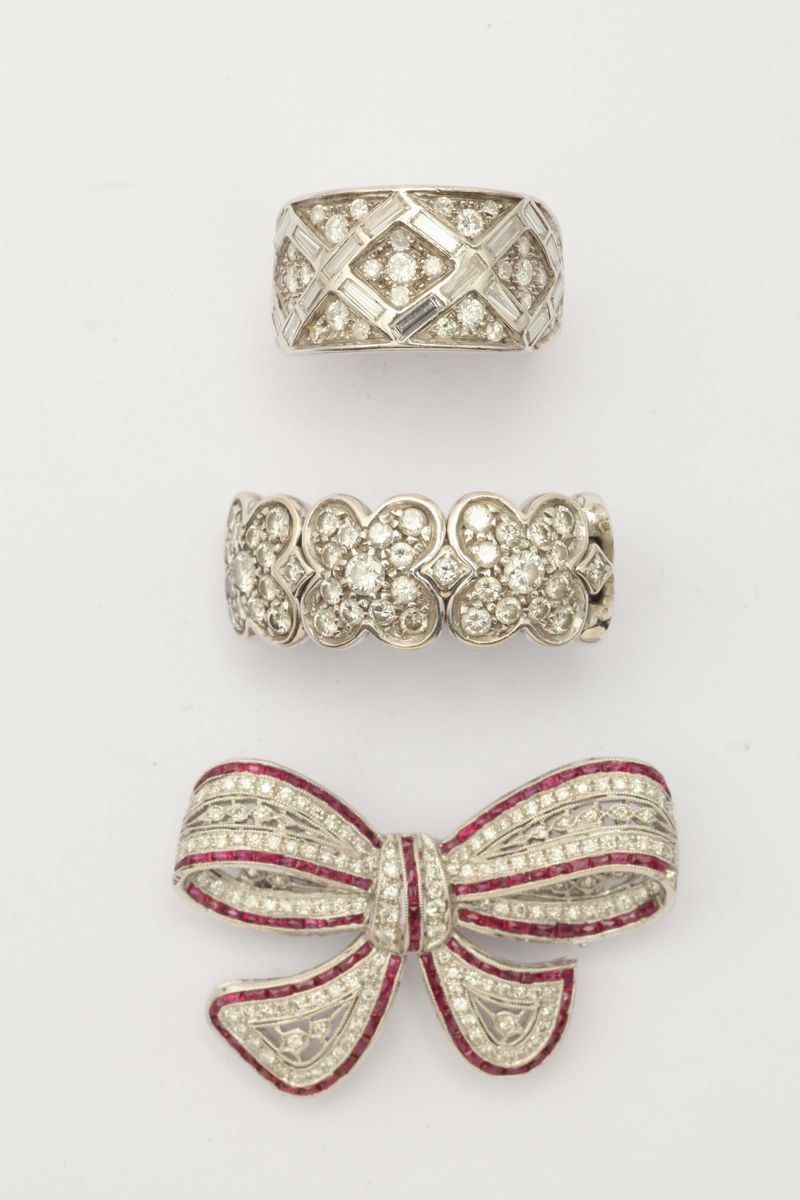 A lot of ruby and diamond brooch and two rings  - Auction Fine Jewels - I - Cambi Casa d'Aste