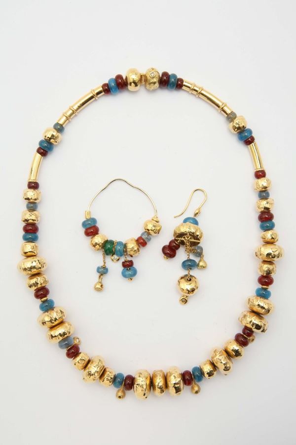 A chalcedony, diamond and gold necklace and a pair of pendant earrings
