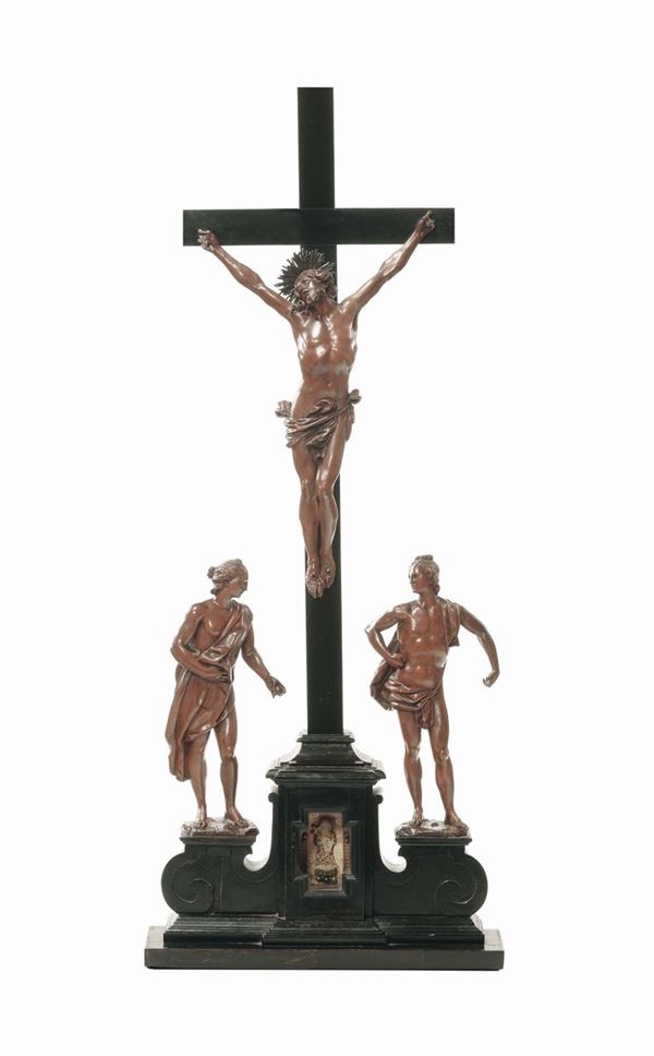 Altarolo con crocifissione in legno, Scultore dell’Italia del nord o tedesco, XVII secolo