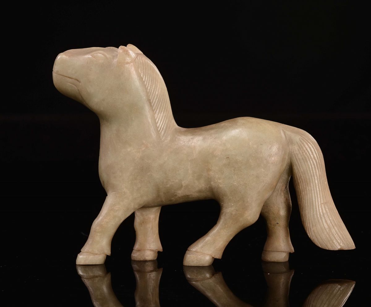 Scultura Raffigurante Cavallo in Saponaria, Cina, Dinastia Qing, XIX Secolo