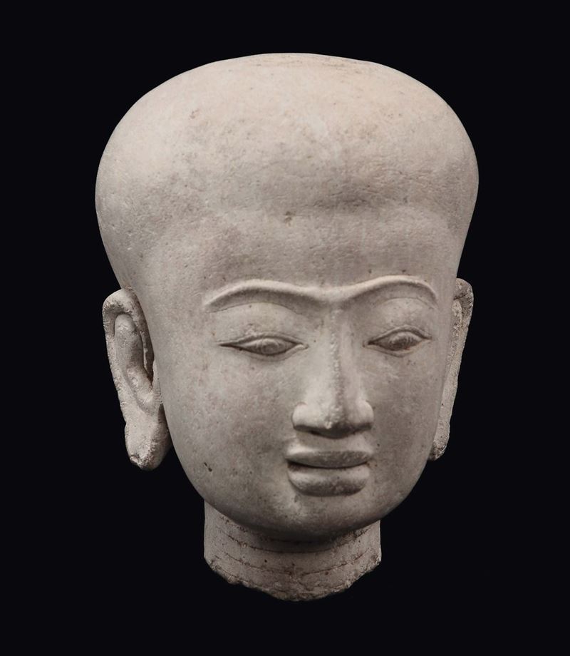 A finely carved stone face, South East Asia, 17th century  - Auction Fine Chinese Works of Art - II - Cambi Casa d'Aste