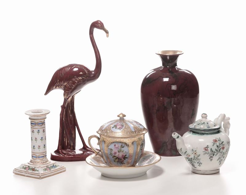 Lotto di oggetti in ceramica  - Asta Antiquariato, Affidamenti da raffinate dimore private - Cambi Casa d'Aste