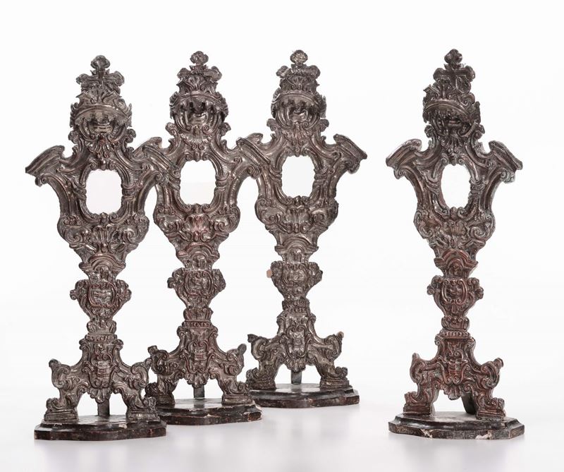 Quattro ostensori in legno intagliato e argentato, XVIII secolo  - Auction Fine Arts from refined private house - Cambi Casa d'Aste