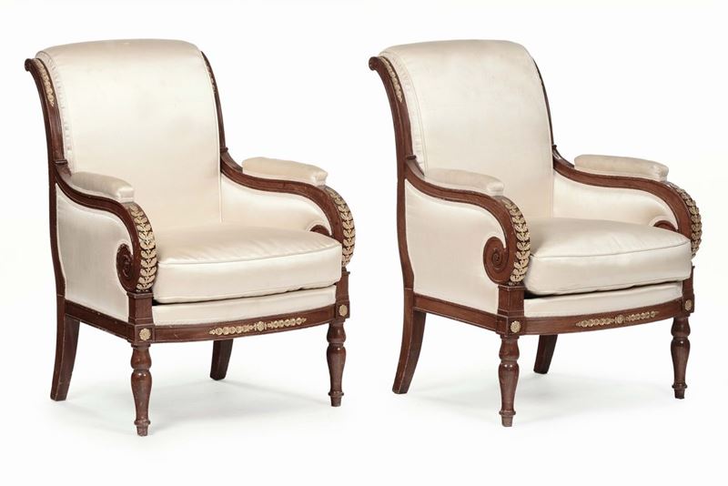 Coppia di poltrone Impero in mogano con applicazioni in metallo dorato, Francia XIX secolo  - Asta Antiquariato, Affidamenti da raffinate dimore private - Cambi Casa d'Aste