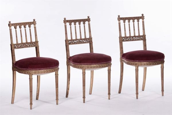 Tre sedioline in legno intagliato e dorato, XIX secolo