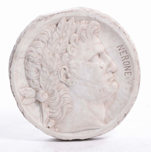 Bassorilievo circolare raffigurante profilo di Nerone. XIX-XX secolo