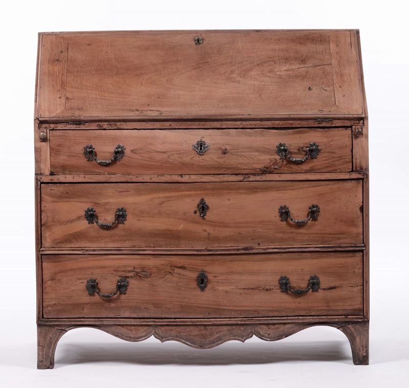 Ribalta in noce a tre cassetti, XIX secolo  - Auction Fine Arts from refined private house - Cambi Casa d'Aste