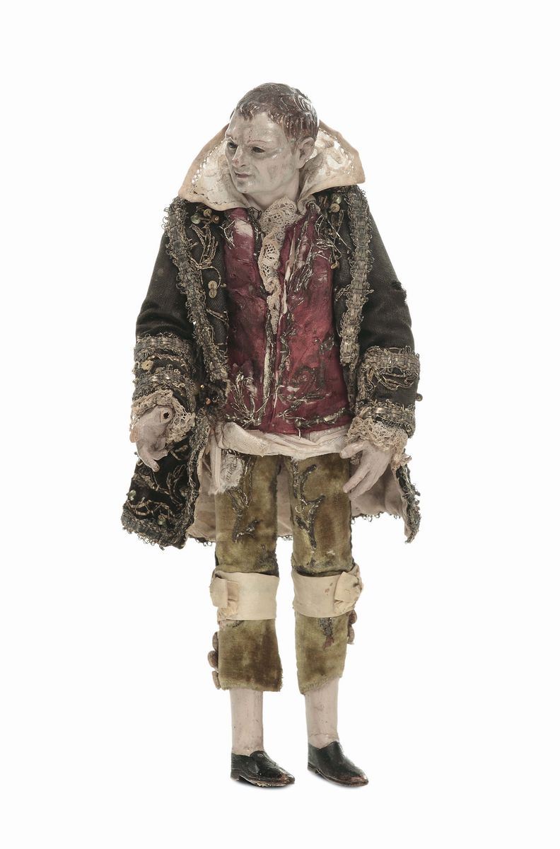Nobiluomo con giacca e vesti riccamente ricamate, bottega di G.B. Garaventa (1777-1840), manifattura genovese  - Asta Sculture del Presepe Napoletano e Genovese - I - Cambi Casa d'Aste