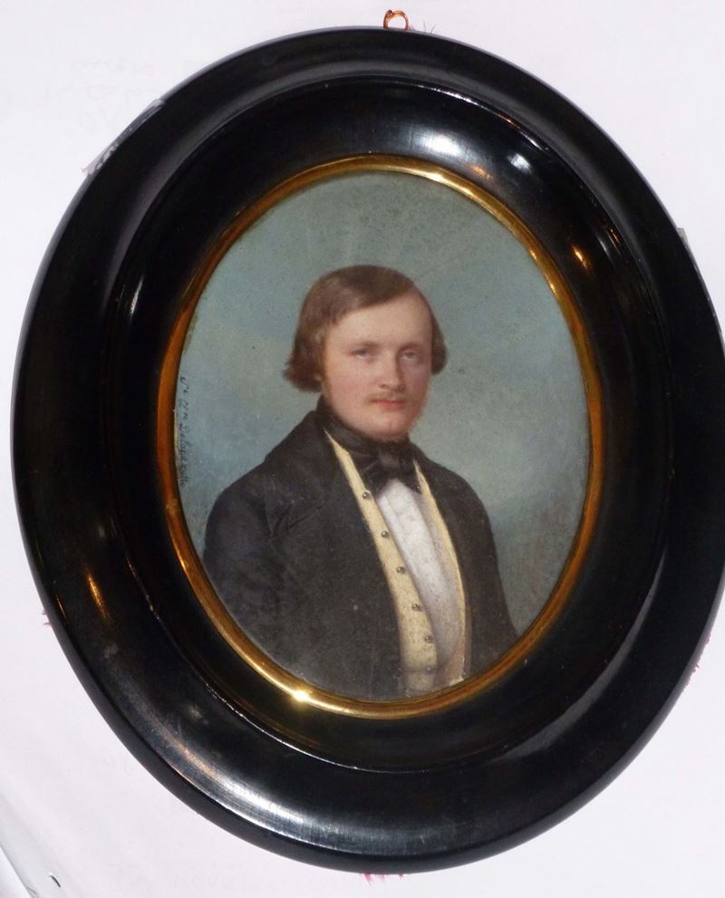 Ritratto maschile ovale  - Asta Antiquariato, Affidamenti da raffinate dimore private - Cambi Casa d'Aste