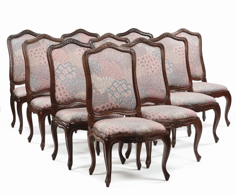 Dieci sedie in noce in stile Luigi XV  - Asta Antiquariato, Affidamenti da raffinate dimore private - Cambi Casa d'Aste