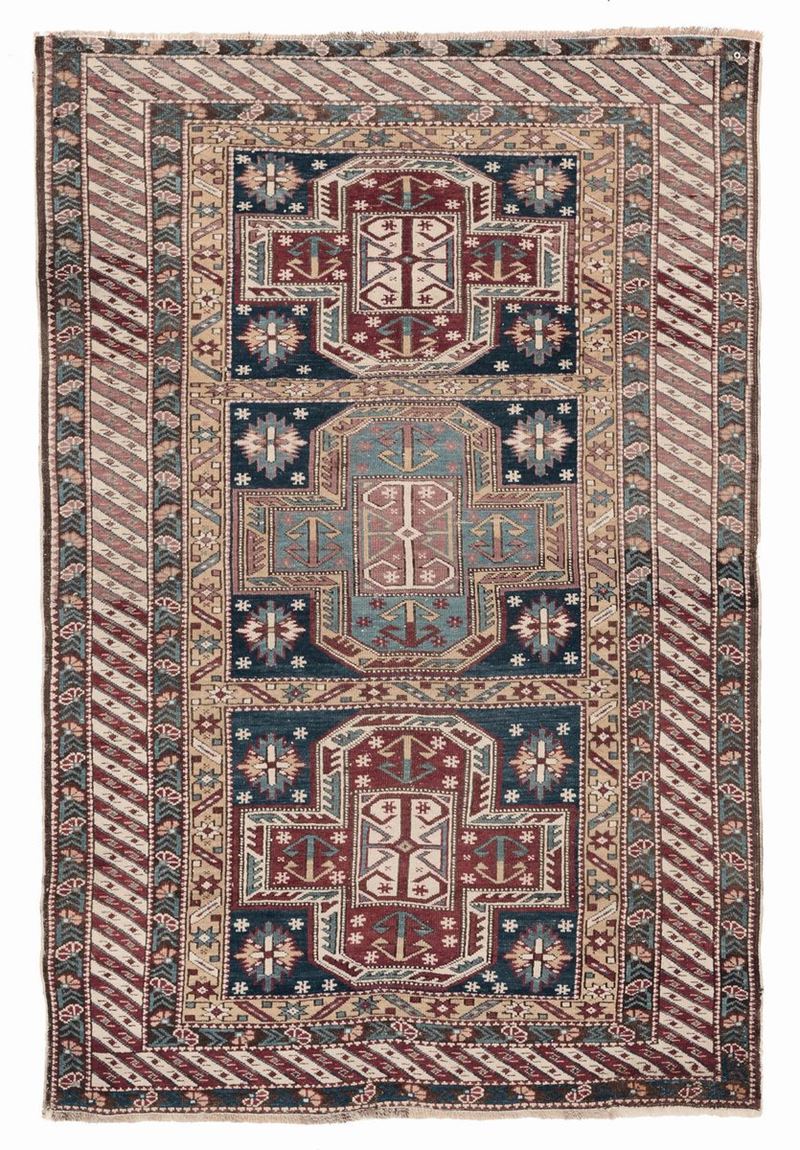Tappeto caucasico Shirvan fine XIX inizio XX secolo  - Auction Fine Carpets - Cambi Casa d'Aste