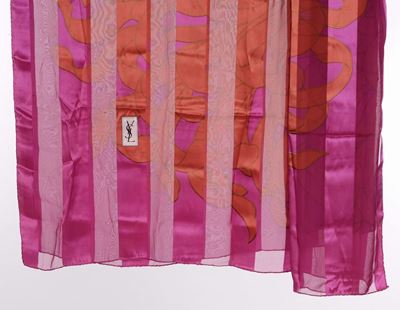 Foulard Yves St Laurent